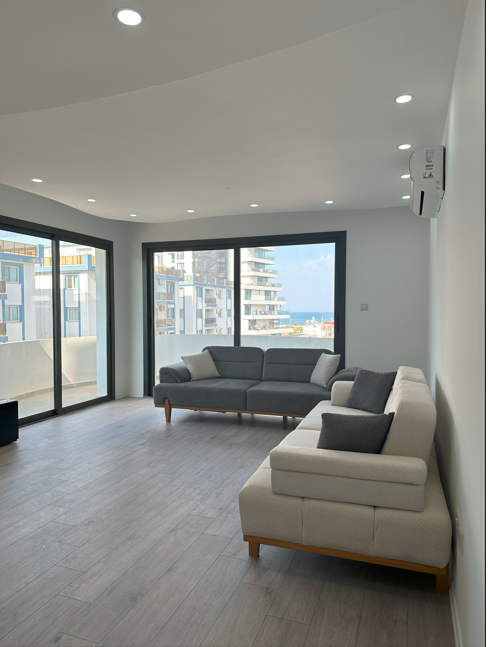 Deniz manzaralı satılık 2+1 geniş daire