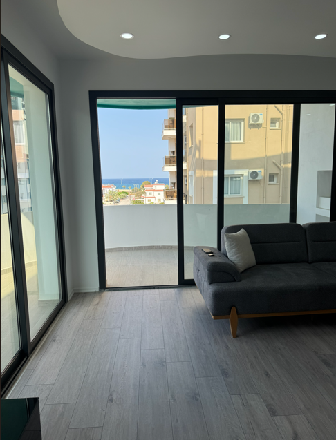 Deniz manzaralı satılık 2+1 geniş daire