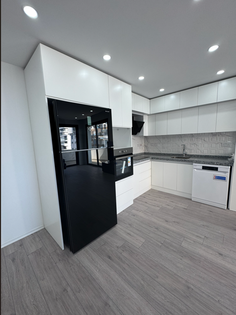 Deniz manzaralı satılık 2+1 geniş daire